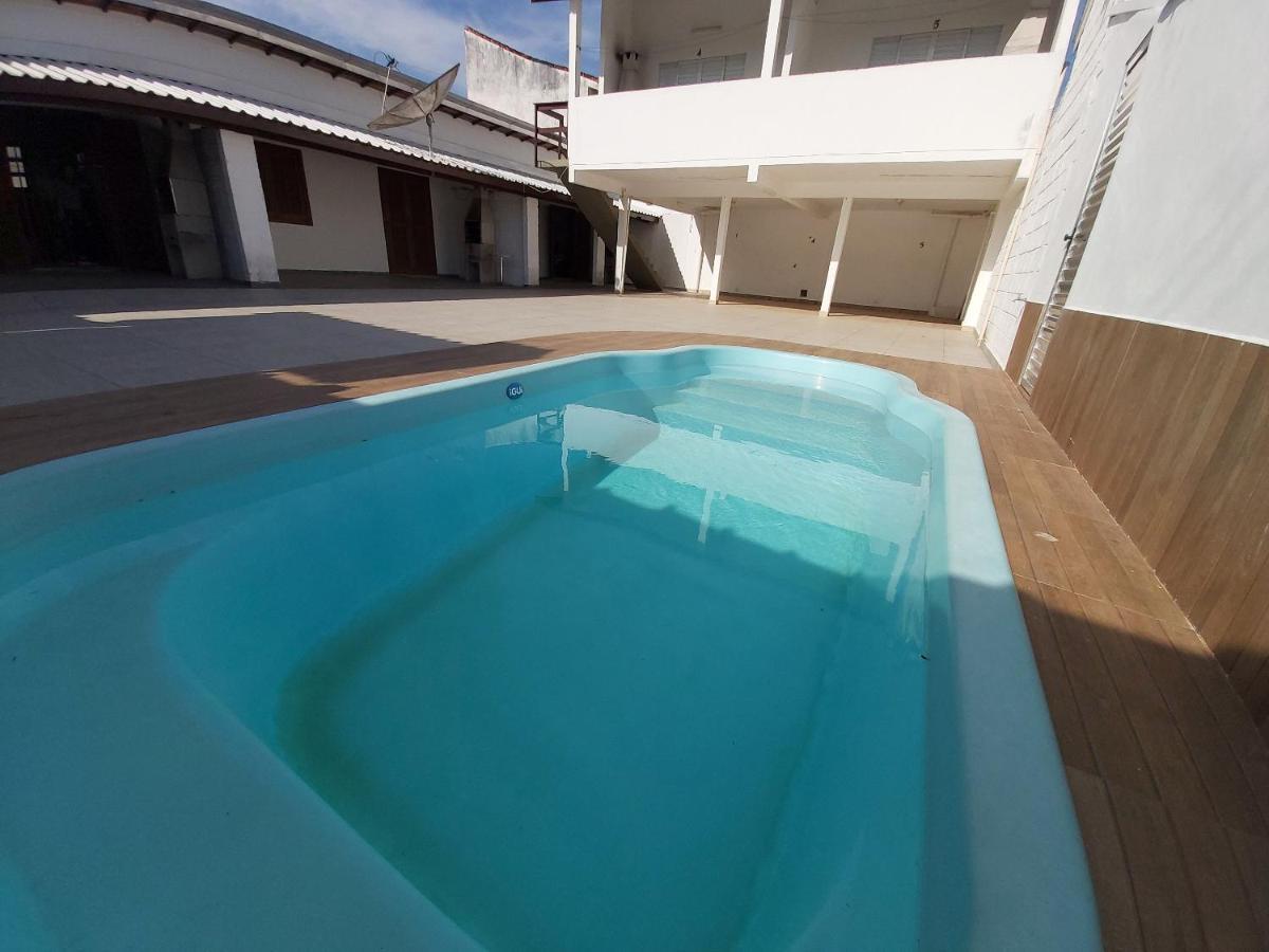 0006.03 - Maranduba - Chale - 1 Dorm - 5 Pess - 3 Quadras Do Mar - Piscina Coletiva - Wifi Villa Ubatuba Ngoại thất bức ảnh