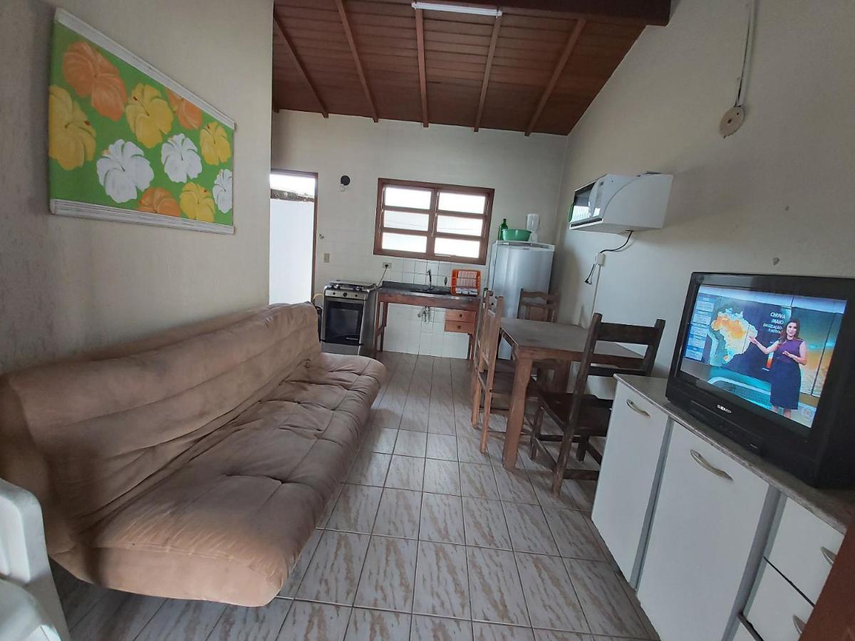 0006.03 - Maranduba - Chale - 1 Dorm - 5 Pess - 3 Quadras Do Mar - Piscina Coletiva - Wifi Villa Ubatuba Ngoại thất bức ảnh