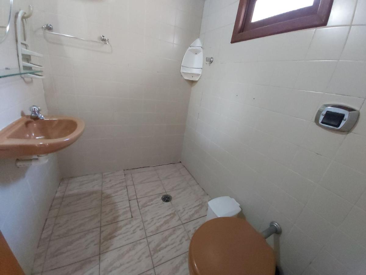 0006.03 - Maranduba - Chale - 1 Dorm - 5 Pess - 3 Quadras Do Mar - Piscina Coletiva - Wifi Villa Ubatuba Ngoại thất bức ảnh