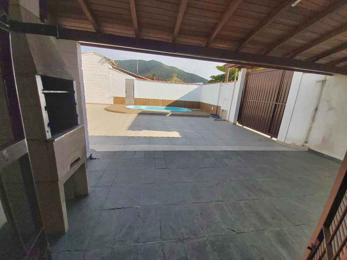 0006.03 - Maranduba - Chale - 1 Dorm - 5 Pess - 3 Quadras Do Mar - Piscina Coletiva - Wifi Villa Ubatuba Ngoại thất bức ảnh
